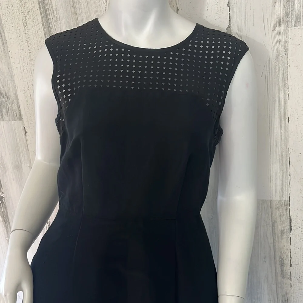 G1- small- Beautiful elegant J. Crew little black dress size 2